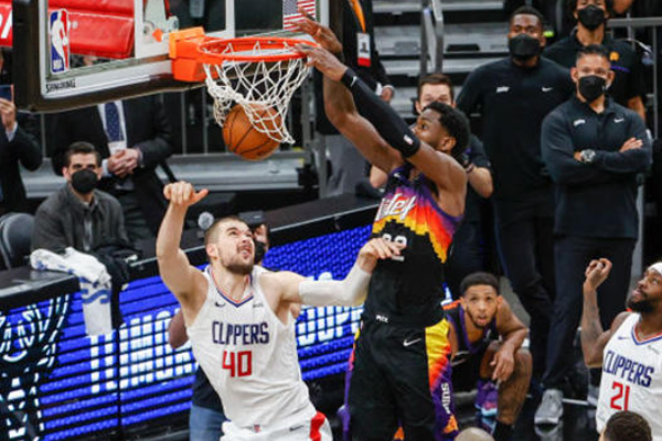 籃球比賽中常見的戰(zhàn)術(shù)有哪些？