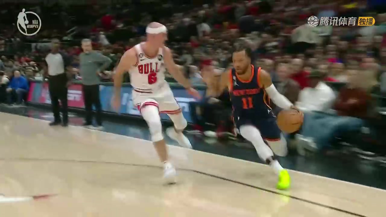 秀??！布倫森腳踝終結(jié)將卡魯索晃倒坐地！再三分殺死比賽（布倫森集錦）